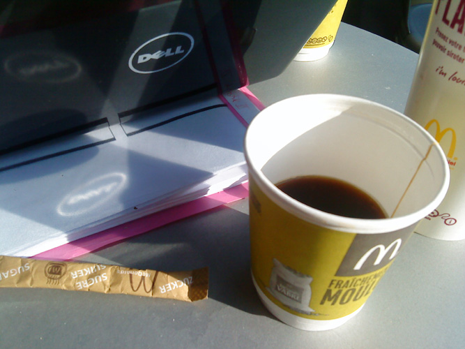 Coffee to go in Paris