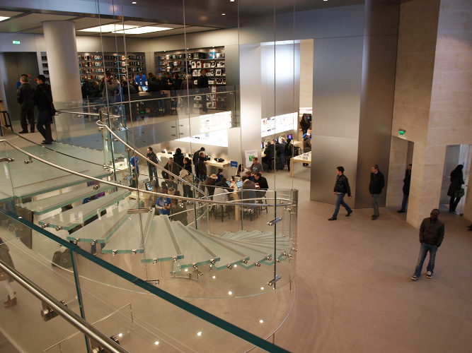 Foyer des Apple Store in Paris