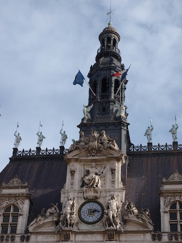 Uhr am Hôtel de ville
