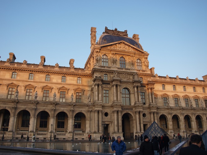 Das Louvre in Paris