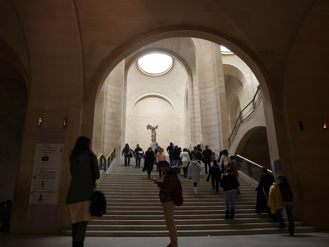 Treppenhaus im Museum Louvre