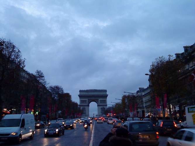 Triumpfbogen von der Champs Élysées aus